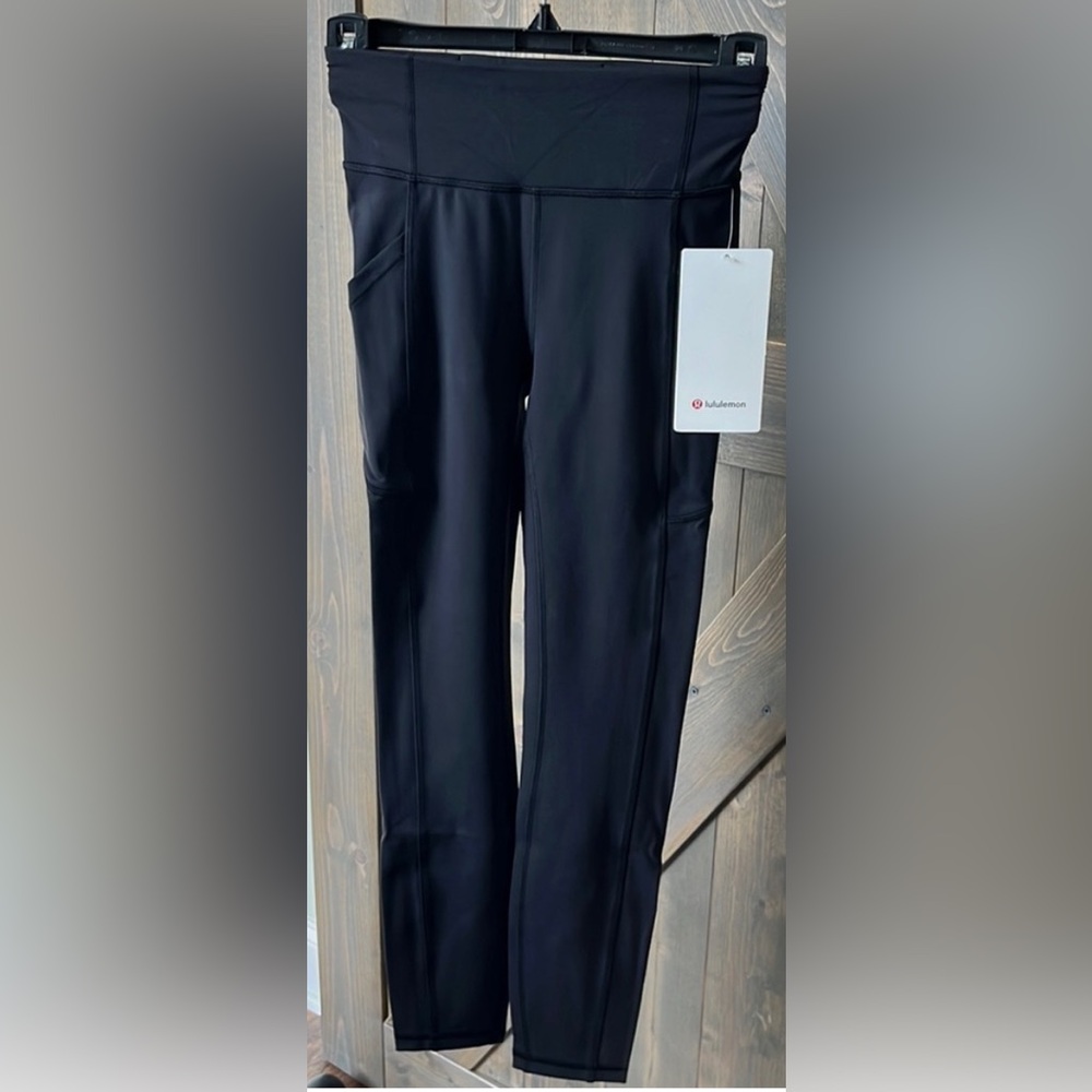 NWT 🍋 LULULEMON 🍋   INVIGORATE 25"   Black Size 4
